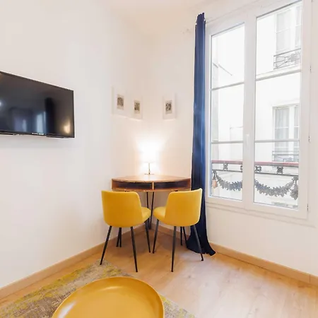 Charming In The Marais - Mobility Lease *
